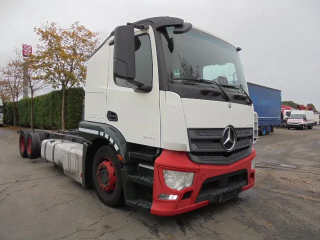 Mercedes-Benz Actros 2340 6X2 EUR 6 - Camión portavehículos: foto 3 Mercedes-Benz Actros 2340 6X2 EUR 6 - Camión portavehículos: foto 3