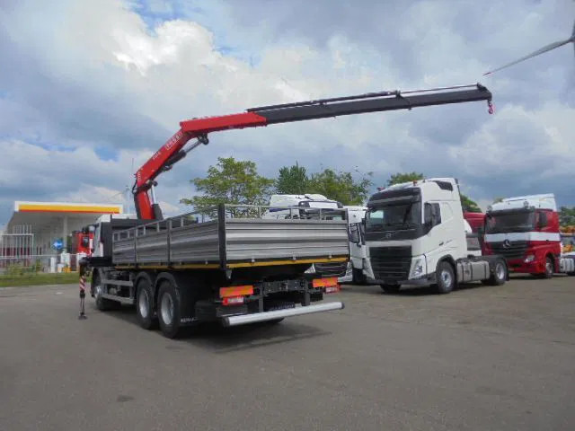 Renault 320 6X4 + FASSI F245 DEMO UNUSED NL TRUCK - Camión caja abierta, Camión grúa: foto 5 Renault 320 6X4 + FASSI F245 DEMO UNUSED NL TRUCK - Camión caja abierta, Camión grúa: foto 5