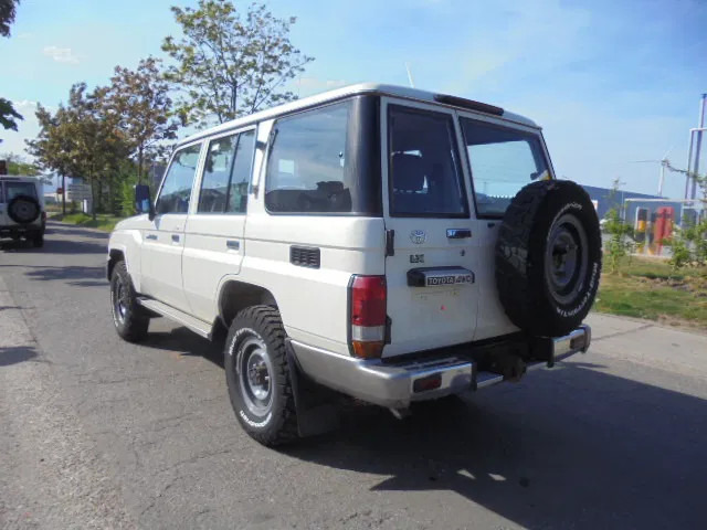 Coche Toyota Land Cruiser HZJ76L 4X4 EXPORT OUTSIDE EU ONLY: foto 6