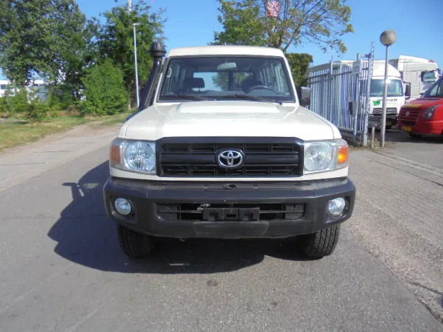 Toyota Land Cruiser HZJ78L 4X4 EXPORT OUTSIDE EU ONLY - Coche: foto 2 Toyota Land Cruiser HZJ78L 4X4 EXPORT OUTSIDE EU ONLY - Coche: foto 2