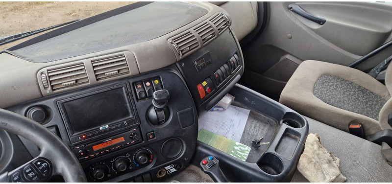 DAF CF 85.460 EURO5, 8x4 - Camión volquete: foto 5 DAF CF 85.460 EURO5, 8x4 - Camión volquete: foto 5