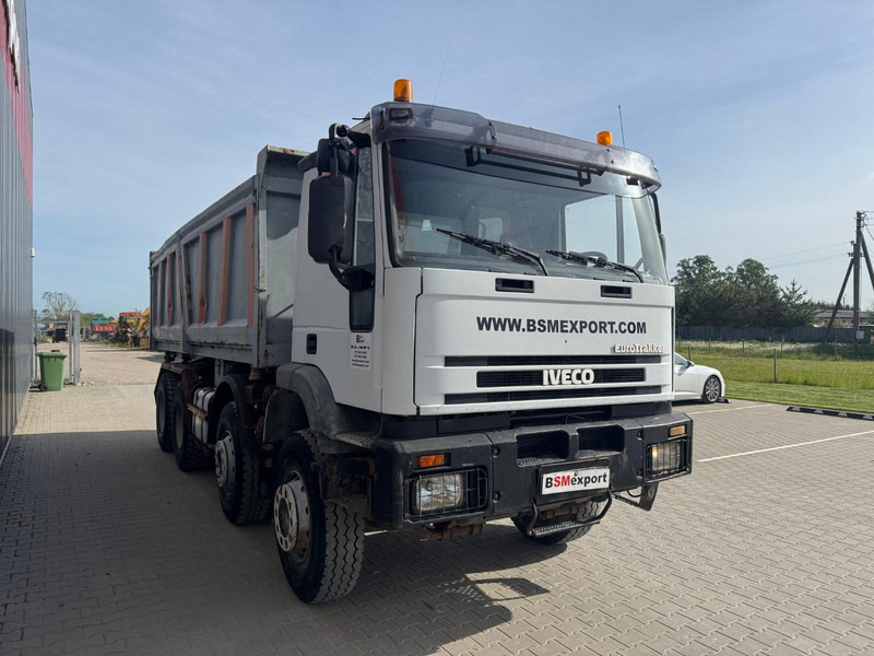 Iveco Trakker 410E42, manual pump - Camión volquete: foto 3 Iveco Trakker 410E42, manual pump - Camión volquete: foto 3