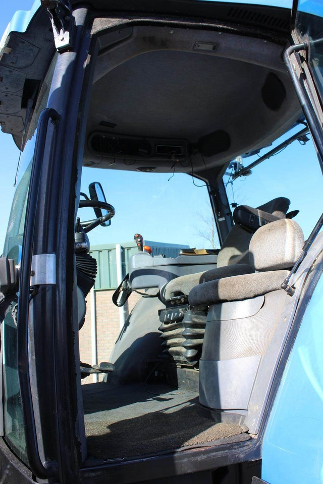 Tractor New Holland T8020: foto 8