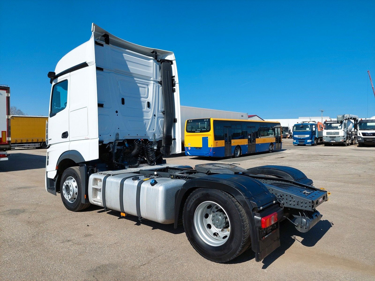 Mercedes-Benz Actros 5 1845 LS BigSpace 4x2 - Cabeza tractora: foto 3 Mercedes-Benz Actros 5 1845 LS BigSpace 4x2 - Cabeza tractora: foto 3