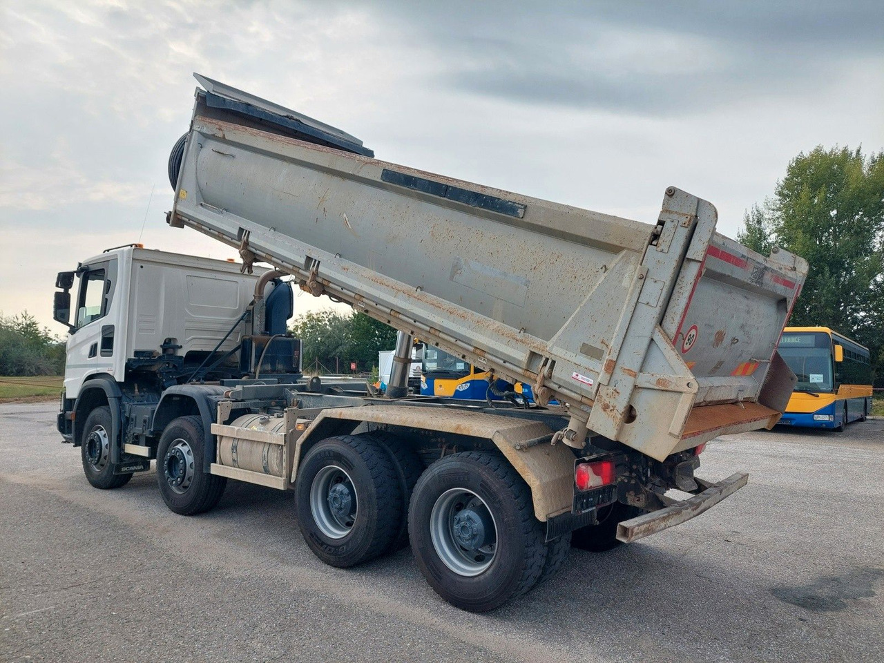 Scania G 450 B8X4HZ 8x4 Bordmatik - Camión volquete: foto 3 Scania G 450 B8X4HZ 8x4 Bordmatik - Camión volquete: foto 3