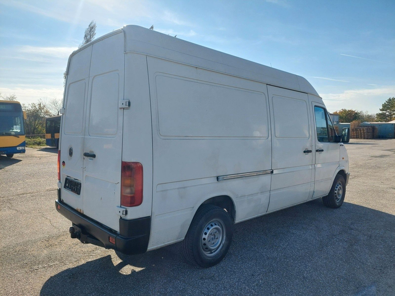 Volkswagen LT Kasten-Kombi 35 L2H2 Hochraum - Furgoneta caja cerrada: foto 4 Volkswagen LT Kasten-Kombi 35 L2H2 Hochraum - Furgoneta caja cerrada: foto 4