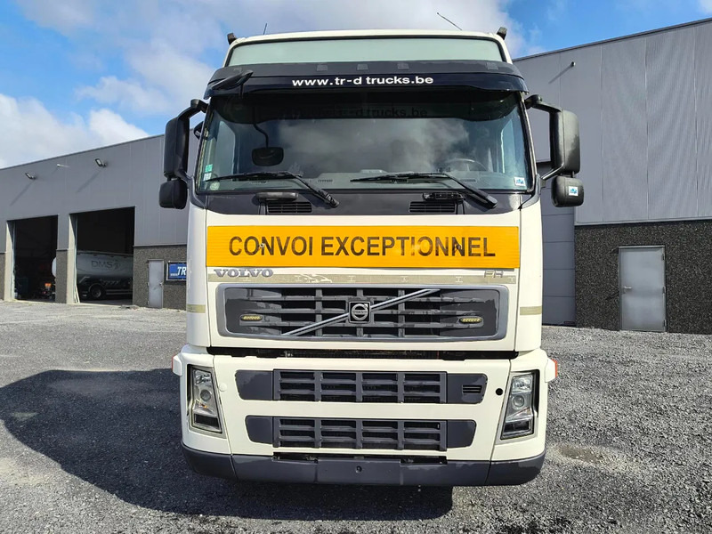 Volvo FH 13.520 6X2 - 90 TON - VOITH RETARDER - BIG AXLES - LIFTING AXLE - Cabeza tractora: foto 2 Volvo FH 13.520 6X2 - 90 TON - VOITH RETARDER - BIG AXLES - LIFTING AXLE - Cabeza tractora: foto 2