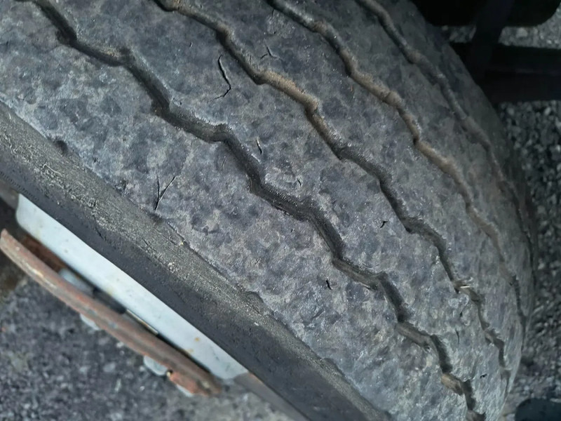 Leasing de DAF CF 75.250 DRIVING CONDITION - SWEEPER NEEDS REPAIRMENT DAF CF 75.250 DRIVING CONDITION - SWEEPER NEEDS REPAIRMENT: foto 12