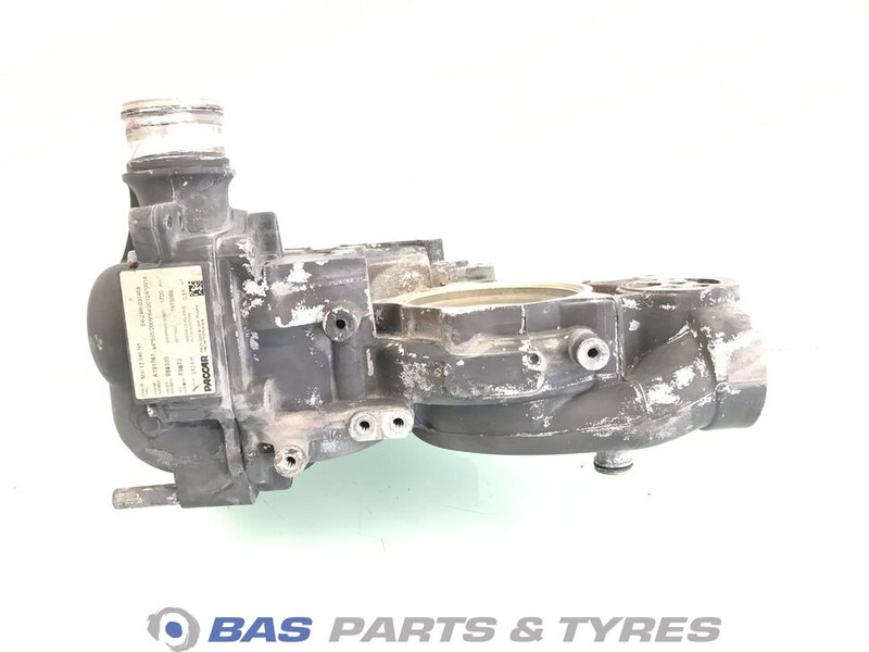 DAF Koelvloeistofpomp DAF 1919875 - Bomba de refrigerante para Camión: foto 2 DAF Koelvloeistofpomp DAF 1919875 - Bomba de refrigerante para Camión: foto 2