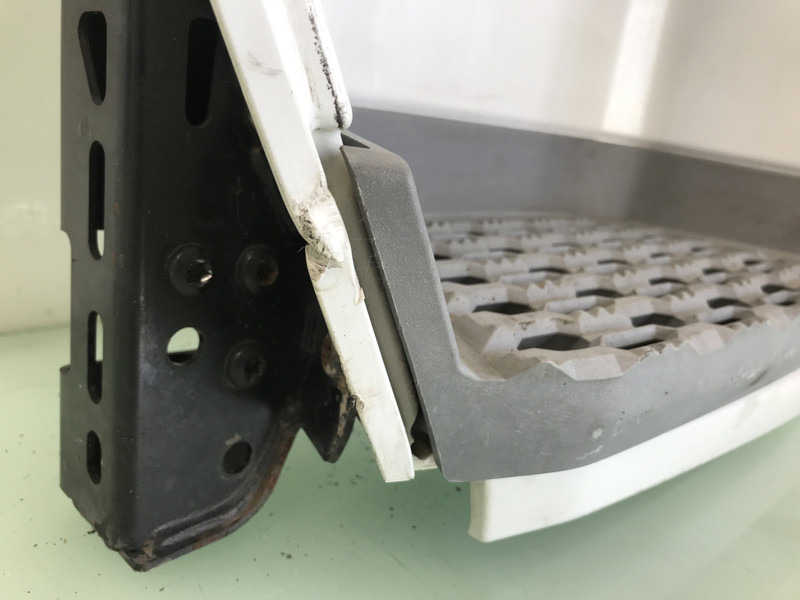 DAF XF G2 Opstap Links DAF 2237310 - Carrocería y exterior para Camión: foto 3 DAF XF G2 Opstap Links DAF 2237310 - Carrocería y exterior para Camión: foto 3