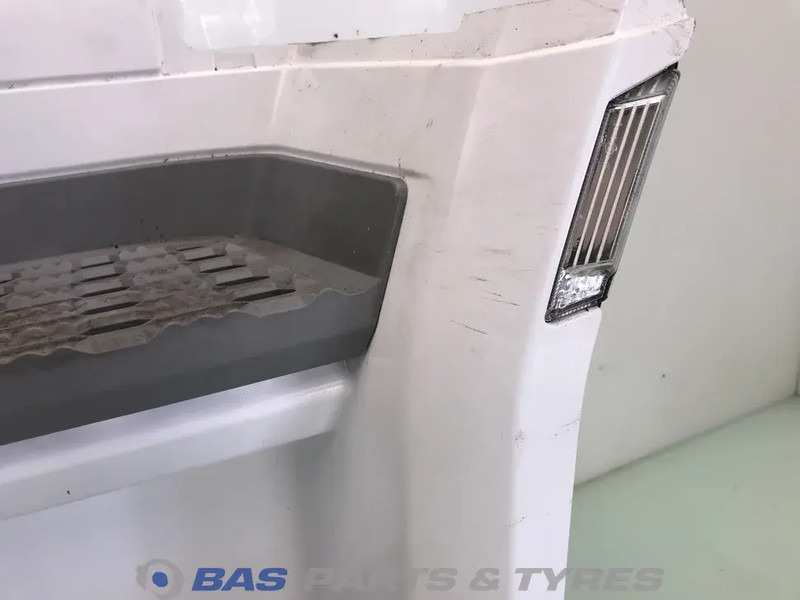 DAF XF G2 Opstap Links DAF 2237310 - Carrocería y exterior para Camión: foto 4 DAF XF G2 Opstap Links DAF 2237310 - Carrocería y exterior para Camión: foto 4