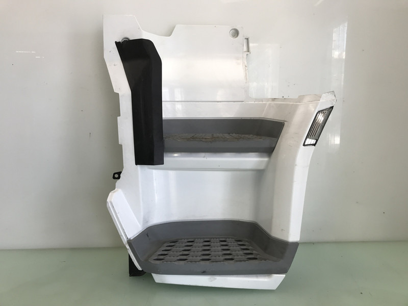 DAF XF G2 Opstap Links DAF 2237310 - Carrocería y exterior para Camión: foto 1 DAF XF G2 Opstap Links DAF 2237310 - Carrocería y exterior para Camión: foto 1