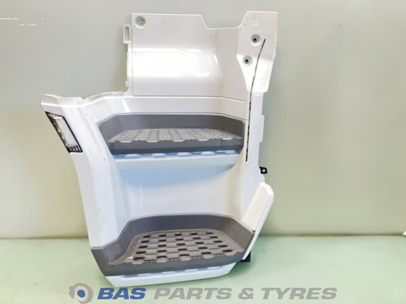 DAF XF G2 Opstap Rechts DAF 2319872 - Carrocería y exterior para Camión: foto 1 DAF XF G2 Opstap Rechts DAF 2319872 - Carrocería y exterior para Camión: foto 1