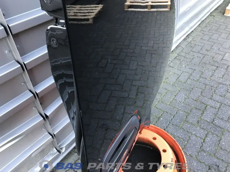 DAF XG - Puerta y piezas para Camión: foto 3 DAF XG - Puerta y piezas para Camión: foto 3