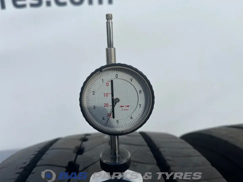 Goodyear Goodyear 315/70R22.5 Kmax S HL G2 156/150 M+S 3PMSF gebruikte set - Neumático para Camión: foto 3 Goodyear Goodyear 315/70R22.5 Kmax S HL G2 156/150 M+S 3PMSF gebruikte set - Neumático para Camión: foto 3