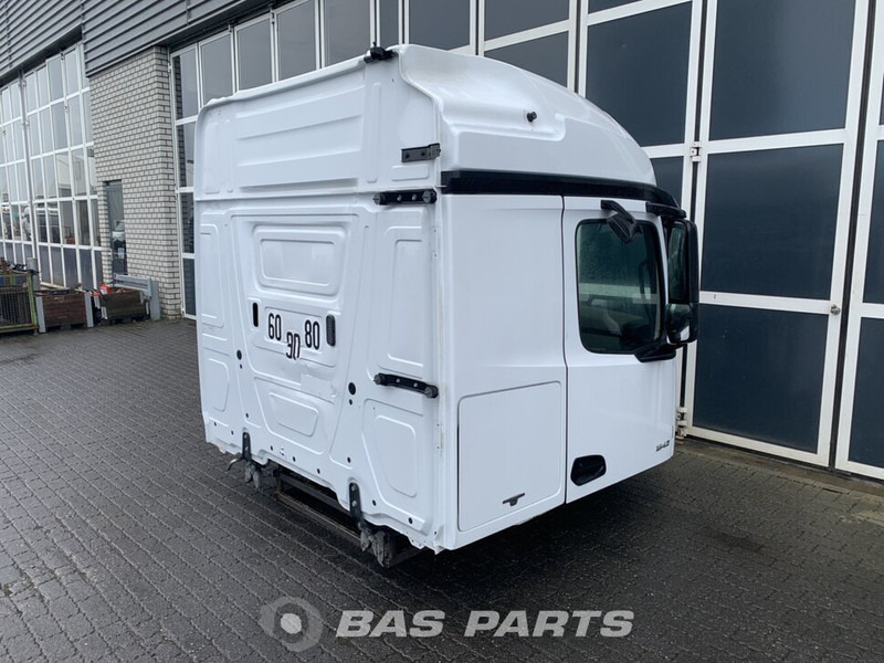 Mercedes-Benz Actros MP4 Mercedes StreamSpace L-cab L2H2 A 000 600 01 01 - Cabina e interior para Camión: foto 3 Mercedes-Benz Actros MP4 Mercedes StreamSpace L-cab L2H2 A 000 600 01 01 - Cabina e interior para Camión: foto 3