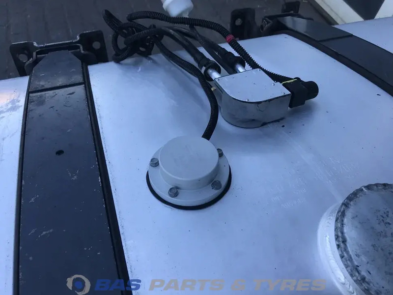 Depósito de combustible para Camión Mercedes-Benz: foto 9