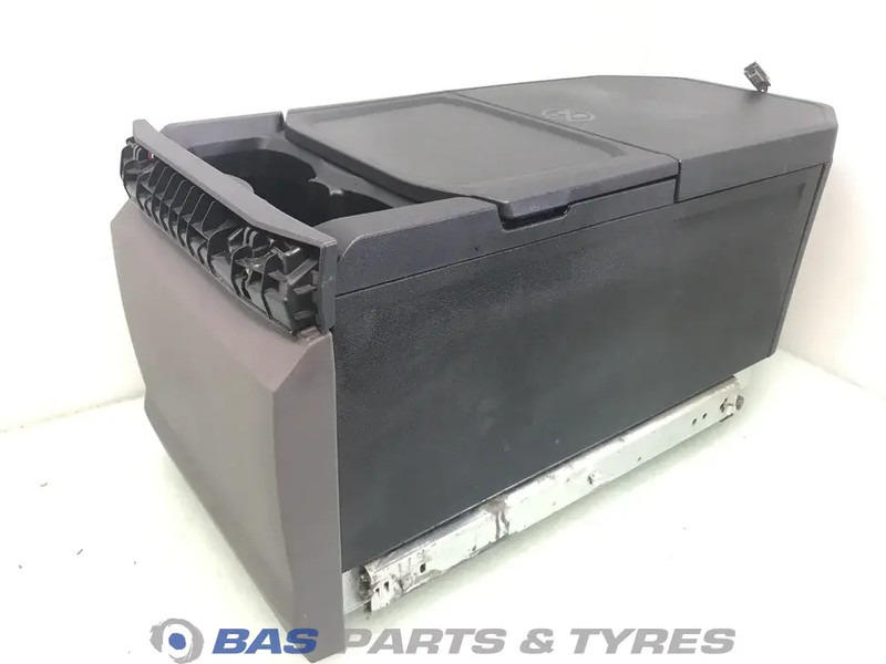 DAF XF G2 Koelkast DAF 35 Liter 2318729 - Recambio para Camión: foto 2 DAF XF G2 Koelkast DAF 35 Liter 2318729 - Recambio para Camión: foto 2