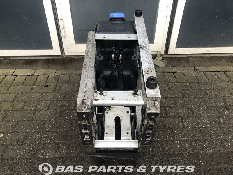 Volvo Volvo AdBlue tank 21219301 - Recambio para Camión: foto 3 Volvo Volvo AdBlue tank 21219301 - Recambio para Camión: foto 3