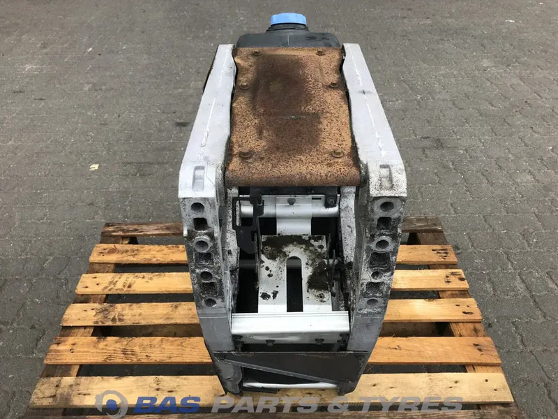 Volvo Volvo AdBlue tank 21219301 - Recambio para Camión: foto 4 Volvo Volvo AdBlue tank 21219301 - Recambio para Camión: foto 4
