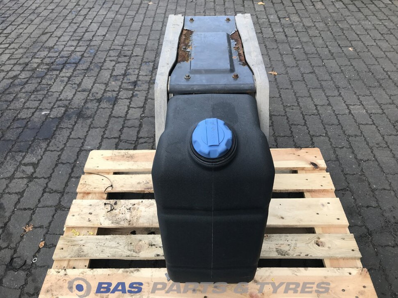 Volvo Volvo AdBlue tank 21219301 - Recambio para Camión: foto 1 Volvo Volvo AdBlue tank 21219301 - Recambio para Camión: foto 1