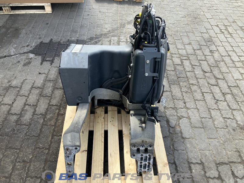 Volvo Volvo AdBlue tank 21232204 - Recambio para Camión: foto 3 Volvo Volvo AdBlue tank 21232204 - Recambio para Camión: foto 3