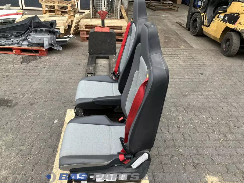 Renault T-Serie - Asiento para Camión: foto 2 Renault T-Serie - Asiento para Camión: foto 2