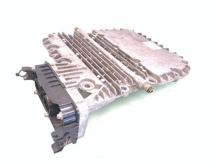 Renault T-Serie Versnellingsbakdeksel Renault 7424213321 - Caja de cambios para Camión: foto 2 Renault T-Serie Versnellingsbakdeksel Renault 7424213321 - Caja de cambios para Camión: foto 2