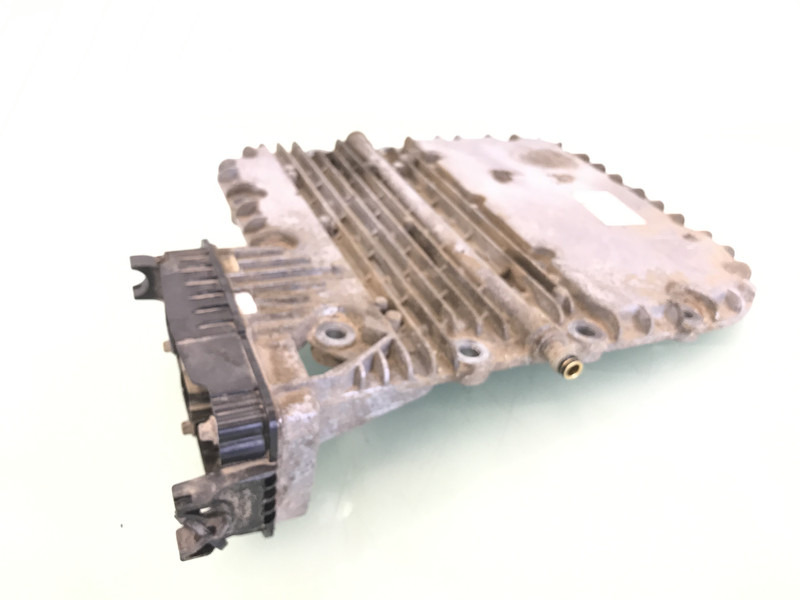 Renault T-Serie Versnellingsbakdeksel Renault 7424213321 - Caja de cambios para Camión: foto 1 Renault T-Serie Versnellingsbakdeksel Renault 7424213321 - Caja de cambios para Camión: foto 1