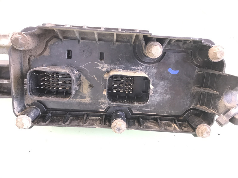 Renault T-Serie Versnellingsbakdeksel Renault 7424213321 - Caja de cambios para Camión: foto 3 Renault T-Serie Versnellingsbakdeksel Renault 7424213321 - Caja de cambios para Camión: foto 3