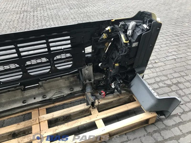 Volvo FM4 Bumper Volvo 21963534 - Parachoques para Camión: foto 5 Volvo FM4 Bumper Volvo 21963534 - Parachoques para Camión: foto 5