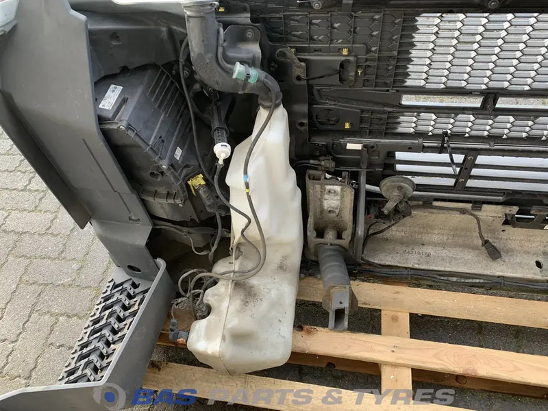 Volvo FM5 Bumper Volvo 82491840 - Parachoques para Camión: foto 4 Volvo FM5 Bumper Volvo 82491840 - Parachoques para Camión: foto 4