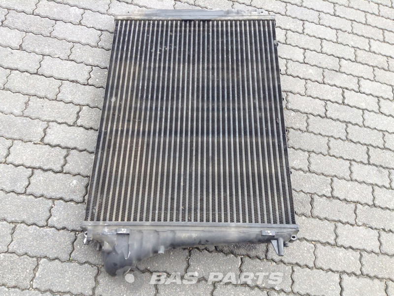 Volvo Intercooler Volvo 21649624 - Intercooler para Camión: foto 2 Volvo Intercooler Volvo 21649624 - Intercooler para Camión: foto 2