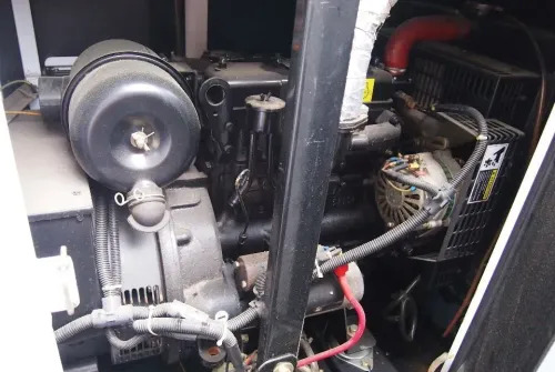 Agregat prądotwórczy Hiunday maszt oświetleniowy - Generador industriale: foto 3 Agregat prądotwórczy Hiunday maszt oświetleniowy - Generador industriale: foto 3