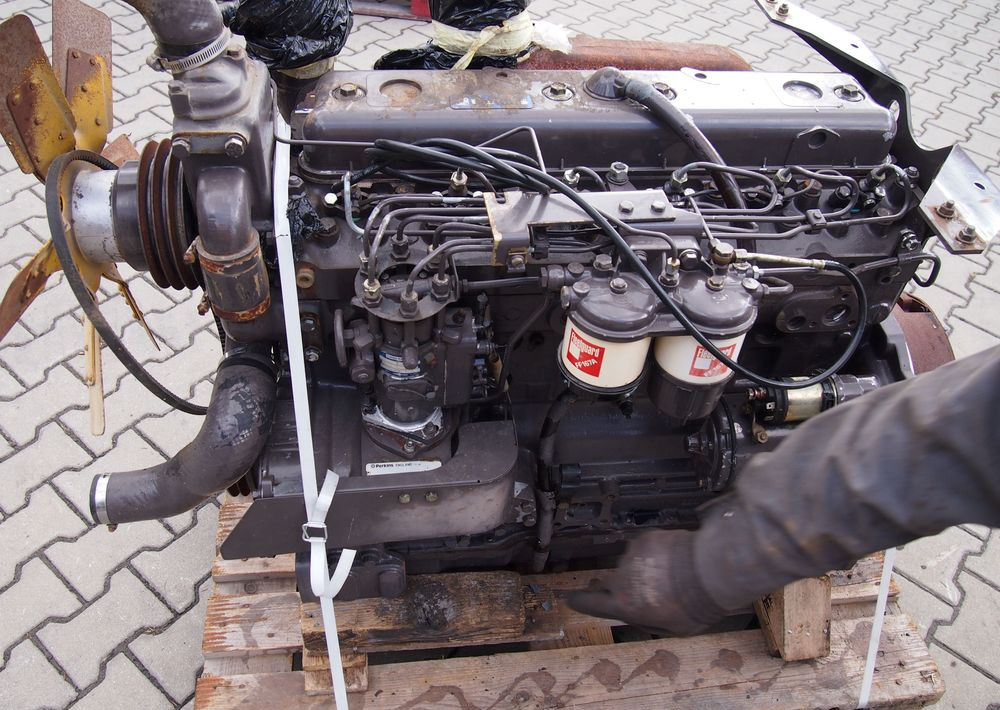 Części do Ciągnika Massey Ferguson MF 3000  Silnik 6 cylindrowy Perkins A6.354
Ciśnienie oleju na wolnych obrotach 4bary - Motor para Maquinaria agrícola: foto 2 Części do Ciągnika Massey Ferguson MF 3000  Silnik 6 cylindrowy Perkins A6.354
Ciśnienie oleju na wolnych obrotach 4bary - Motor para Maquinaria agrícola: foto 2