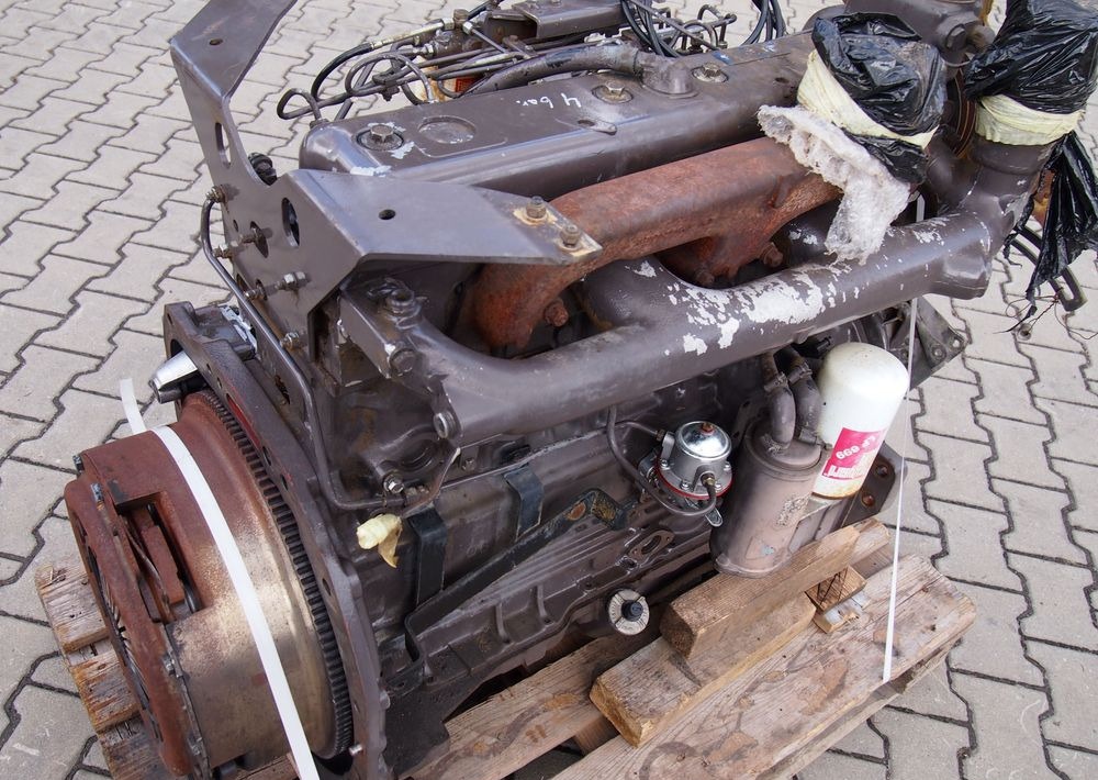 Części do Ciągnika Massey Ferguson MF 3000  Silnik 6 cylindrowy Perkins A6.354
Ciśnienie oleju na wolnych obrotach 4bary - Motor para Maquinaria agrícola: foto 5 Części do Ciągnika Massey Ferguson MF 3000  Silnik 6 cylindrowy Perkins A6.354
Ciśnienie oleju na wolnych obrotach 4bary - Motor para Maquinaria agrícola: foto 5