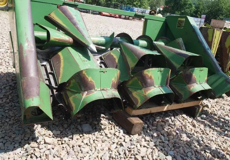Heder John deere do kukurydzy 4 rzędowy claas john deere - Cabezal de maíz: foto 5 Heder John deere do kukurydzy 4 rzędowy claas john deere - Cabezal de maíz: foto 5