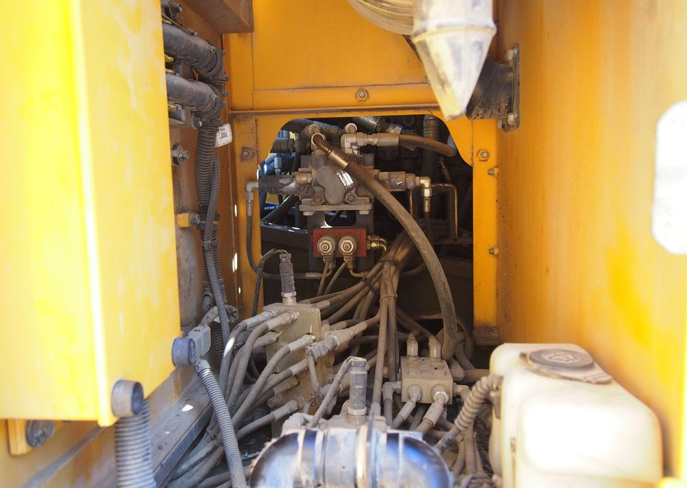 Koparka gąsienicowa Volvo EC180CL 2008 KOPARKA VOLVO - Excavadora de cadenas: foto 5 Koparka gąsienicowa Volvo EC180CL 2008 KOPARKA VOLVO - Excavadora de cadenas: foto 5