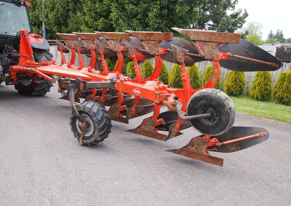 Arado Pług obrotowy Kuhn Kuhn Vari-Master 150 4+1 Pług obracany Kuhn Vari-Master 150 4+1: foto 6 Arado Pług obrotowy Kuhn Kuhn Vari-Master 150 4+1 Pług obracany Kuhn Vari-Master 150 4+1: foto 6