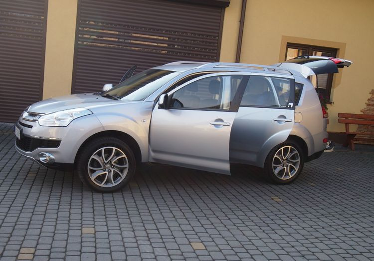 Samochód Citroen C-Crosser 2.2 HDI 2010 Samochód osobowy SUW 4x4 - Coche: foto 2 Samochód Citroen C-Crosser 2.2 HDI 2010 Samochód osobowy SUW 4x4 - Coche: foto 2