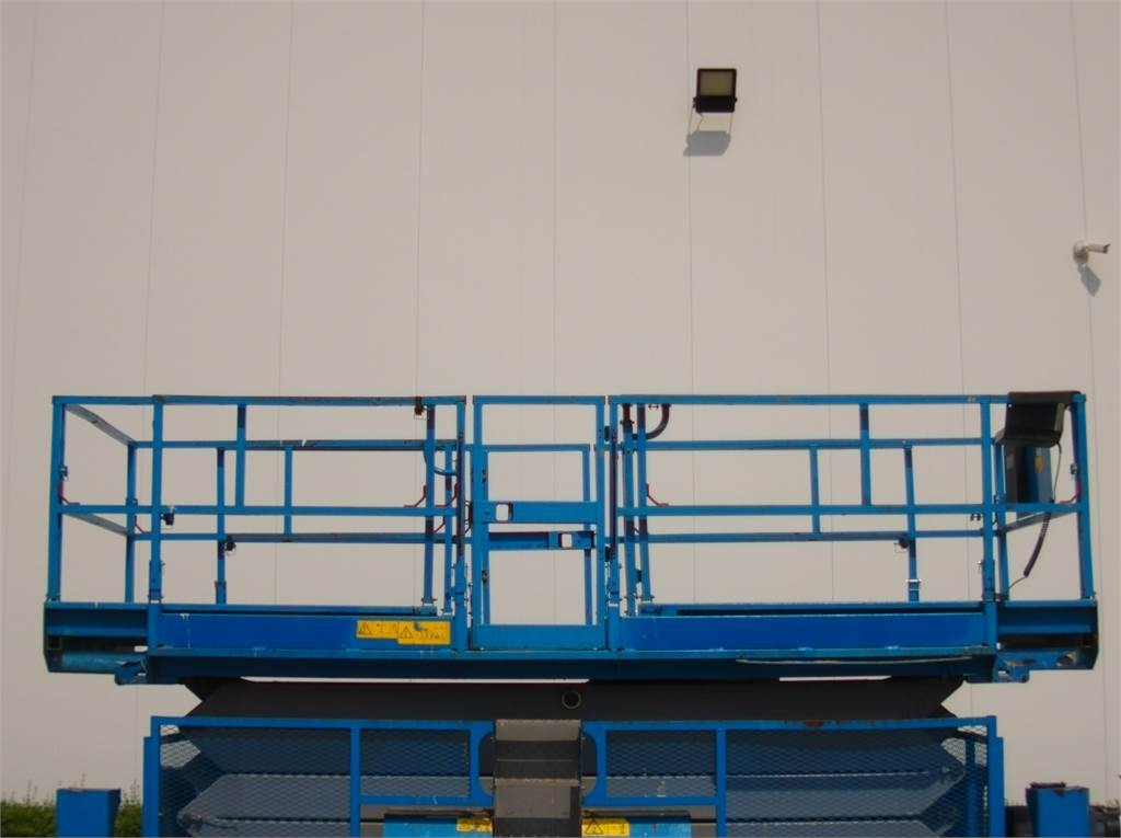 Plataforma de tijeras Genie GS5390RT: foto 6