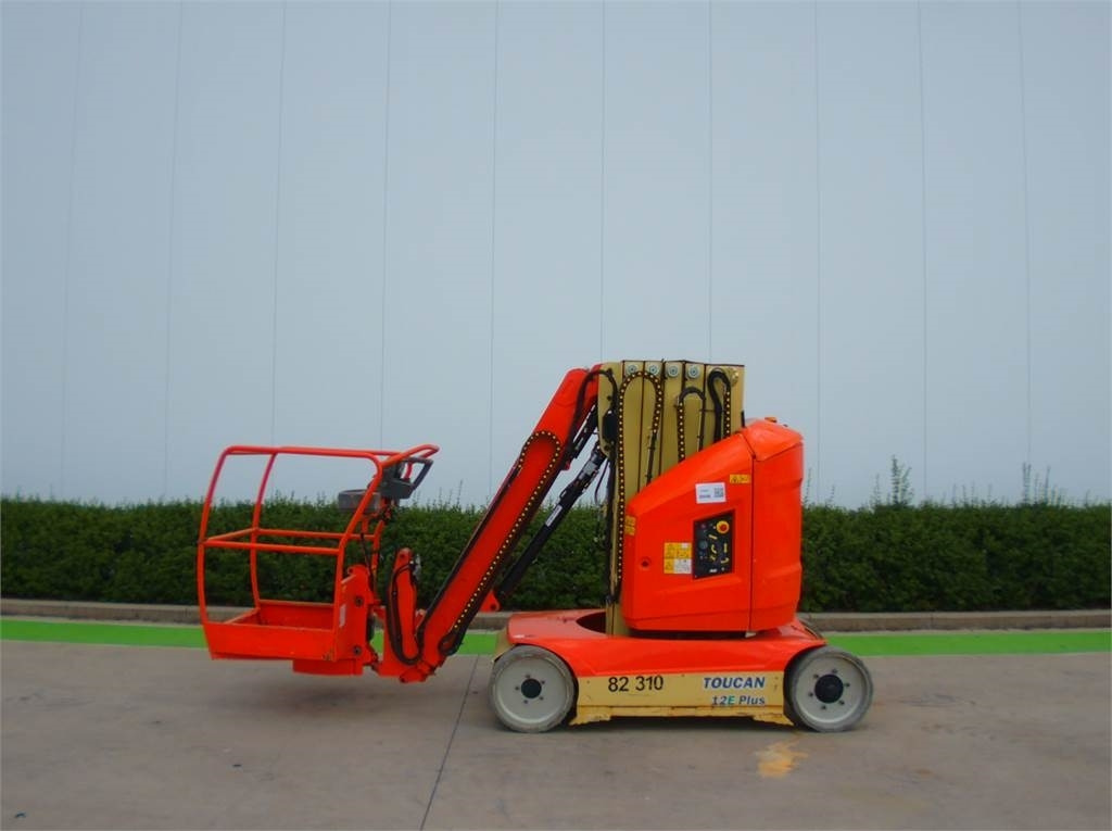 JLG Toucan 12E+ - Plataforma de mástil vertical: foto 1 JLG Toucan 12E+ - Plataforma de mástil vertical: foto 1