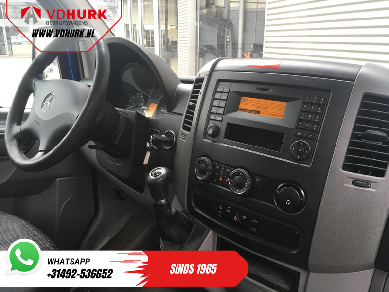 Mercedes-Benz Sprinter 213 2.2 CDI Aut. L2H2 €13.915,- Incl. BTW (BPM VRIJ) EXPORT Combi/ 9 Persoons/ Kombi/ 9P/ Airco/ PDC - Minibús, Furgoneta de pasajeros: foto 3 Mercedes-Benz Sprinter 213 2.2 CDI Aut. L2H2 €13.915,- Incl. BTW (BPM VRIJ) EXPORT Combi/ 9 Persoons/ Kombi/ 9P/ Airco/ PDC - Minibús, Furgoneta de pasajeros: foto 3