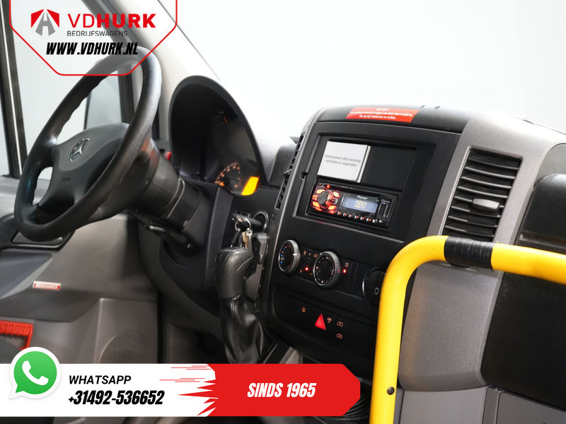 Mercedes-Benz Sprinter 313 2.2 CDI Aut. L2H2 € 10.648 Incl. BTW EXPORT Combi/ 9 Persoons/ Kombi/ 9P/ Airco/ Rolstoellift/ Electr. deur/ - Minibús, Furgoneta de pasajeros: foto 3 Mercedes-Benz Sprinter 313 2.2 CDI Aut. L2H2 € 10.648 Incl. BTW EXPORT Combi/ 9 Persoons/ Kombi/ 9P/ Airco/ Rolstoellift/ Electr. deur/ - Minibús, Furgoneta de pasajeros: foto 3