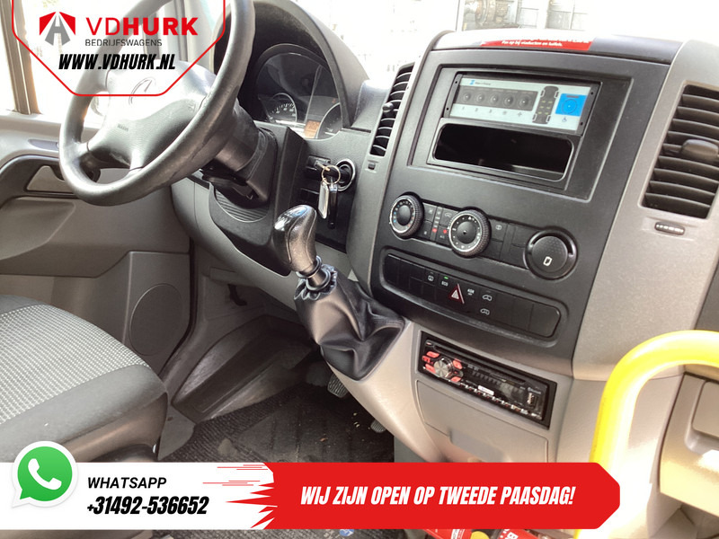 Mercedes-Benz Sprinter 313 2.2 CDI L3H2 €8.954 Incl. BTW BPM VRIJ! EXPORT Combi/ 9 Persoons/ Kombi/ 9P/ Airco/ Rolstoellift - Minibús, Furgoneta de pasajeros: foto 4 Mercedes-Benz Sprinter 313 2.2 CDI L3H2 €8.954 Incl. BTW BPM VRIJ! EXPORT Combi/ 9 Persoons/ Kombi/ 9P/ Airco/ Rolstoellift - Minibús, Furgoneta de pasajeros: foto 4