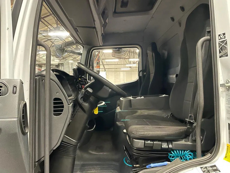 Mercedes-Benz Atego 1621 *Palfinger kraan*Containersysteem*luchtvering achteras*bluetooth - Camión multibasculante, Camión grúa: foto 3 Mercedes-Benz Atego 1621 *Palfinger kraan*Containersysteem*luchtvering achteras*bluetooth - Camión multibasculante, Camión grúa: foto 3
