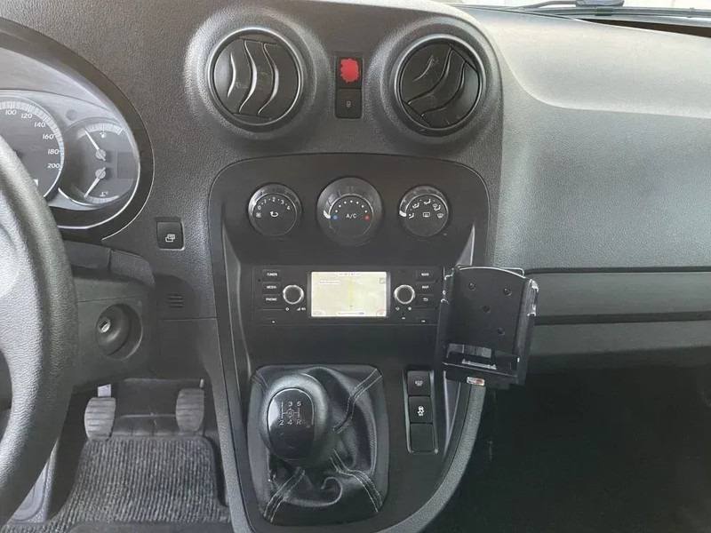 Mercedes-Benz Citan 109 CDI *Navigatie*Airco*Buitenspiegels verwarmd&elektr. verstelbaar - Furgoneta pequeña: foto 5 Mercedes-Benz Citan 109 CDI *Navigatie*Airco*Buitenspiegels verwarmd&elektr. verstelbaar - Furgoneta pequeña: foto 5