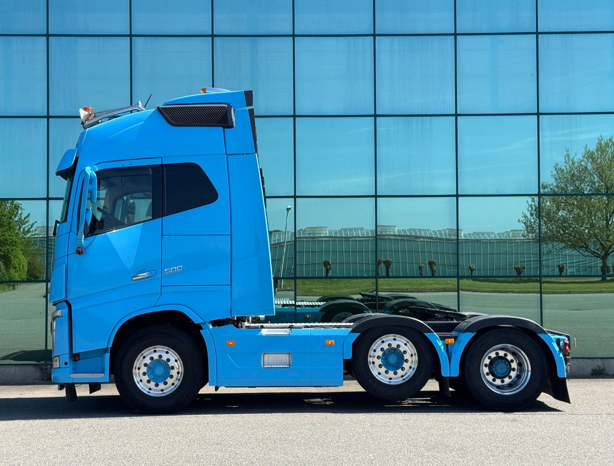 Volvo FH 500 6X2 Globetrotter 2x Tanks 672.000 KM TOP Condition NL Truck - Cabeza tractora: foto 2 Volvo FH 500 6X2 Globetrotter 2x Tanks 672.000 KM TOP Condition NL Truck - Cabeza tractora: foto 2
