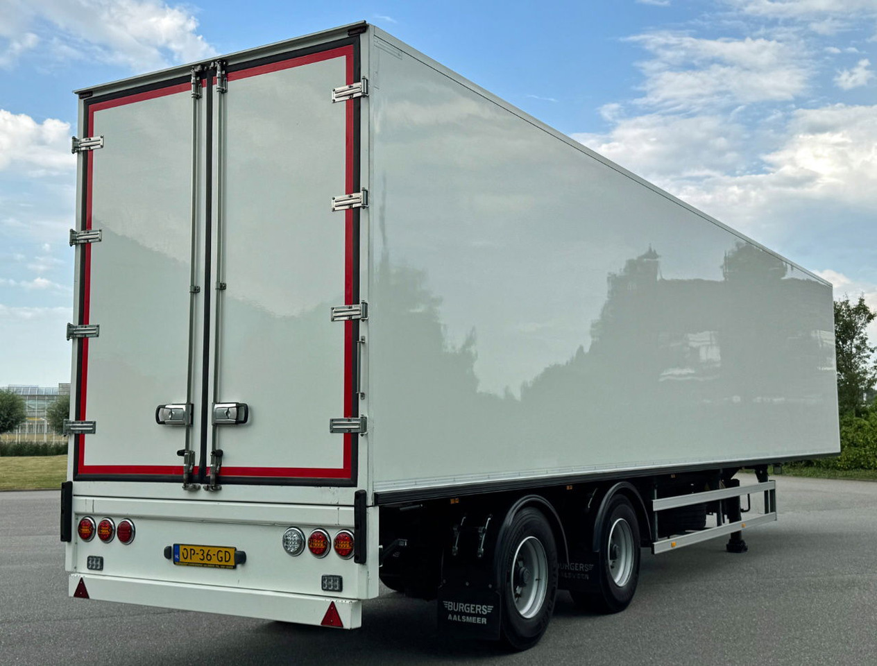 FAG 2 AS Burgers BAK Geisoleerd Gegalvaniseerd Chassis ZO Goed ALS Nieuw Direct Leverbaar 1325 x 244 x 267 CM Inwendig - Semirremolque caja cerrada: foto 5 FAG 2 AS Burgers BAK Geisoleerd Gegalvaniseerd Chassis ZO Goed ALS Nieuw Direct Leverbaar 1325 x 244 x 267 CM Inwendig - Semirremolque caja cerrada: foto 5