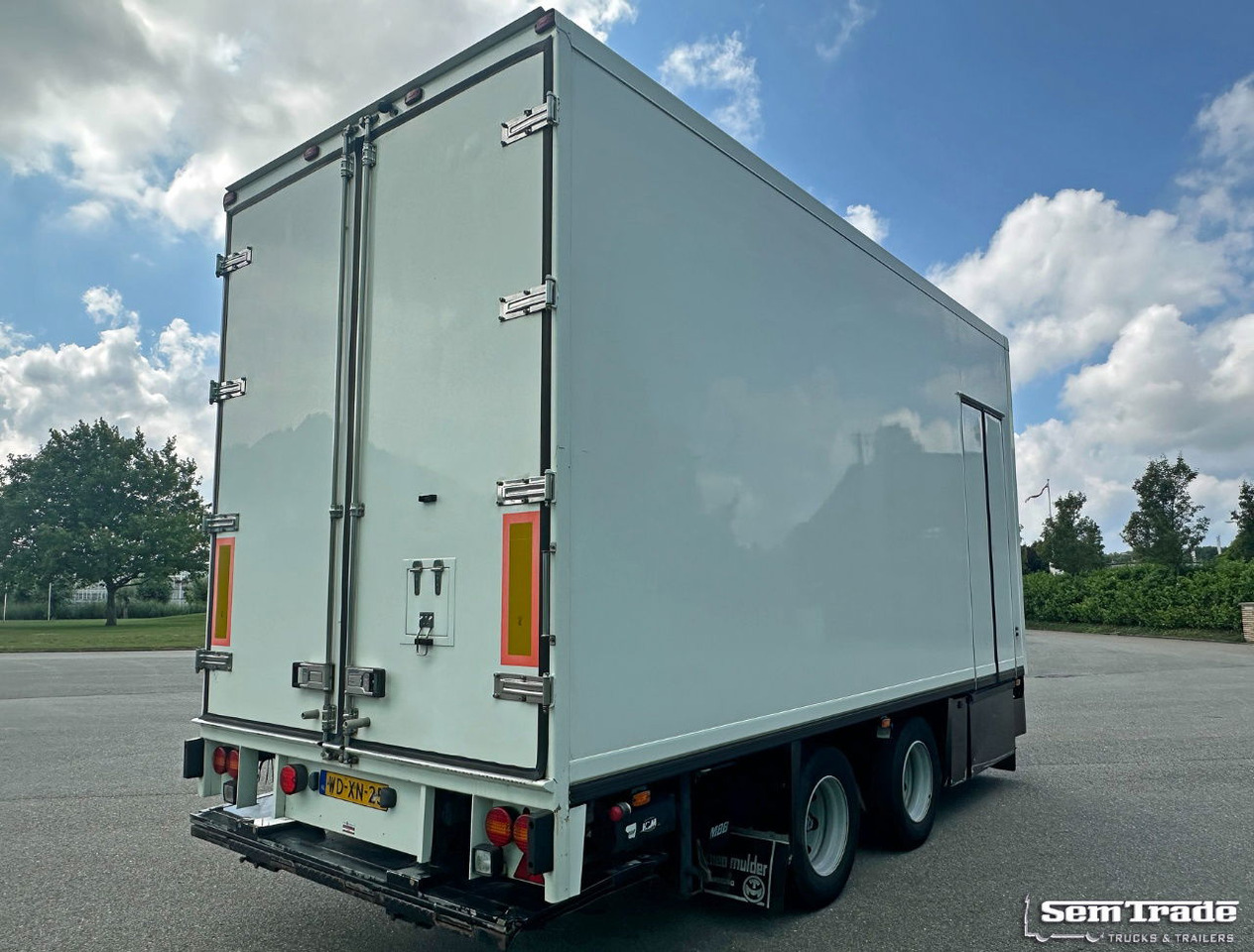KMA 2 Axle Kees Mulder Isolated BOX Tail Lift Side Door Drum Brakes - Remolque frigorífico: foto 5 KMA 2 Axle Kees Mulder Isolated BOX Tail Lift Side Door Drum Brakes - Remolque frigorífico: foto 5
